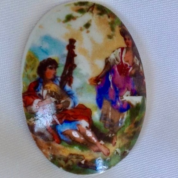 💲SALE 💲 Host Pick! Limoges Handpainted Romantc Porcelain Pin - Picture 1 of 4